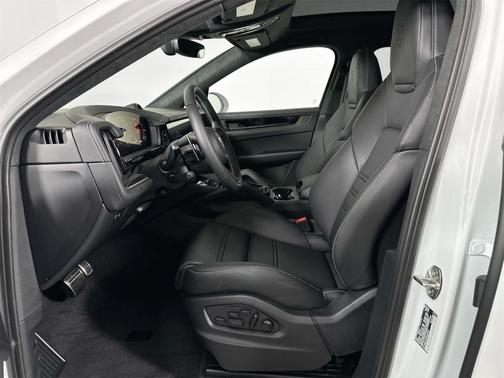 2026 Porsche Cayenne GTS