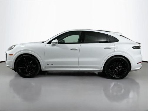 2026 Porsche Cayenne GTS