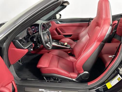 2023 Porsche 911 Carrera S