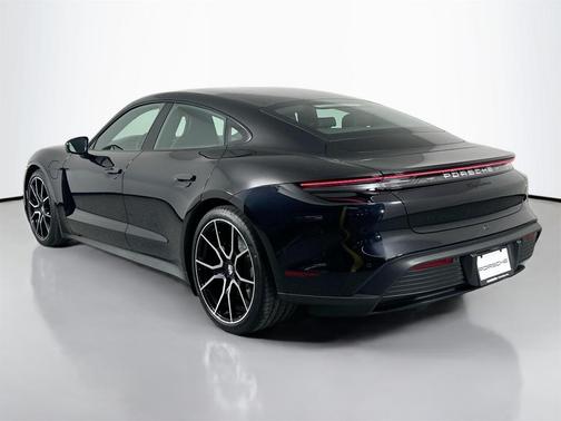 2025 Porsche Taycan 4