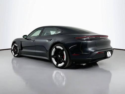 2025 Porsche Taycan 