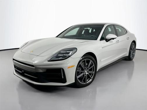 2025 Porsche Panamera 4