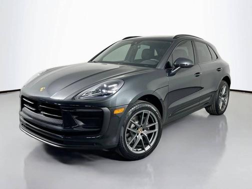 Volcano Grey Metallic 2025 Porsche Macan