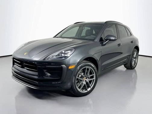 Volcano Grey Metallic 2025 Porsche Macan