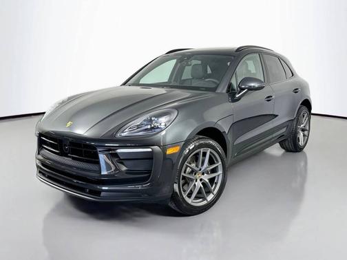 Volcano Grey Metallic 2025 Porsche Macan