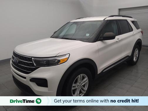Star White Metallic Tri-Coat 2022 Ford Explorer XLT