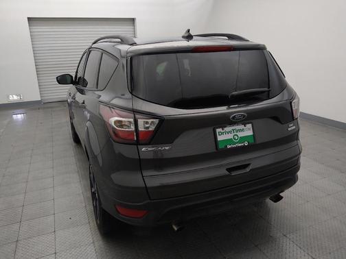 Magnetic Metallic 2018 Ford Escape SE
