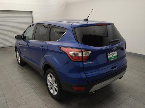 Lightning Blue Metallic 2017 Ford Escape SE