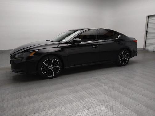 2023 Nissan Altima SR FWD