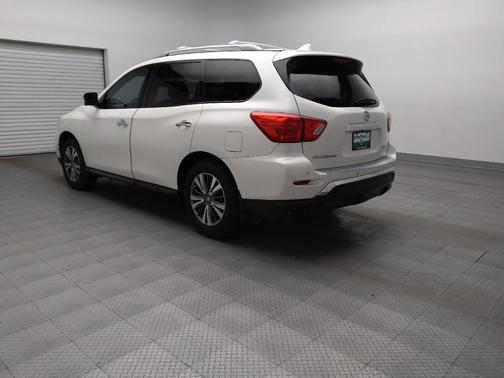 2020 Nissan Pathfinder SL 2WD