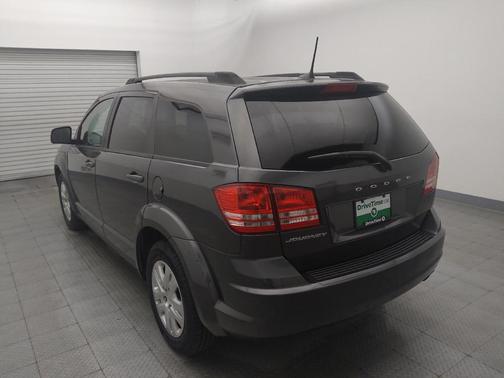 Granite Pearlcoat 2018 Dodge Journey SE