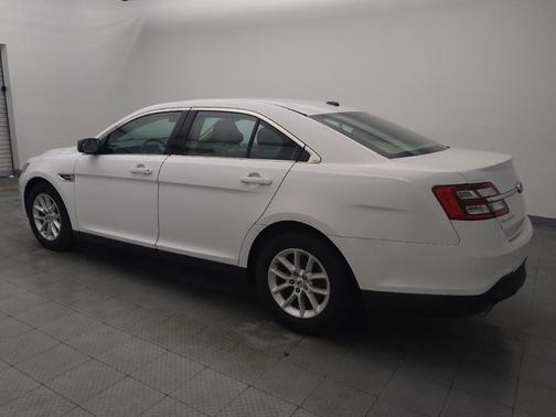 2014 Ford Taurus SE