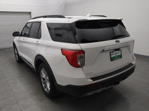 White 2020 Ford Explorer XLT