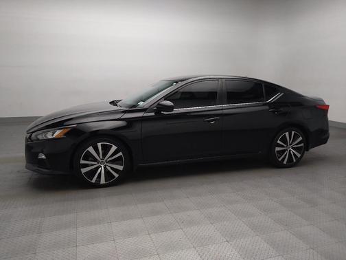 2020 Nissan Altima SR FWD