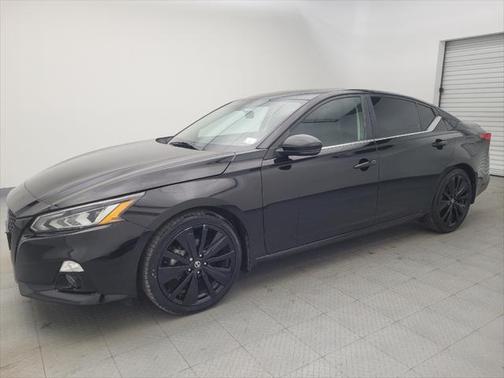 2022 Nissan Altima SR FWD