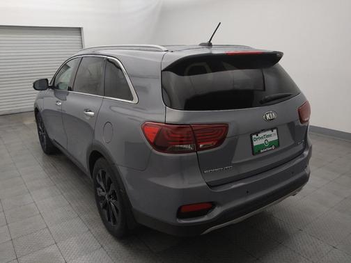 Everlasting Silver 2020 Kia Sorento EX