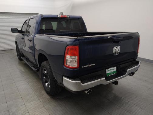 Patriot Blue Pearlcoat 2021 RAM 1500 Lone Star