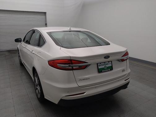 White Platinum Metallic Tri-Coat 2019 Ford Fusion SEL