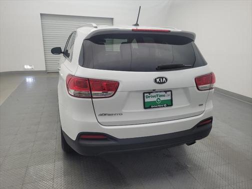 2017 Kia Sorento LX
