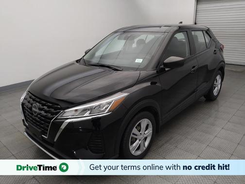 Super Black 2024 Nissan Kicks S