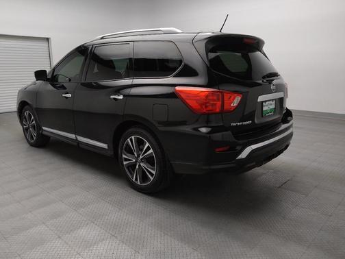 2017 Nissan Pathfinder Platinum