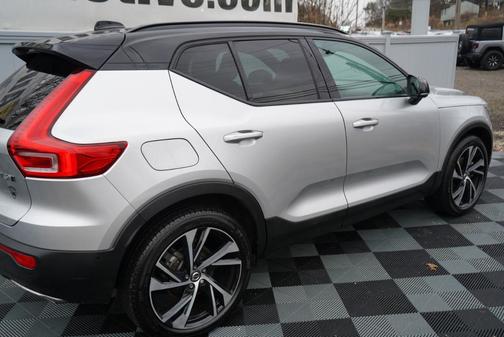 2019 Volvo XC40 T5 R-Design
