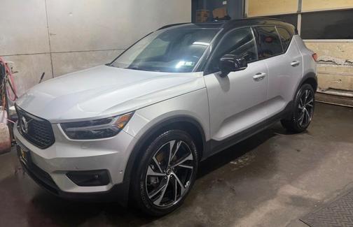 2019 Volvo XC40 T5 R-Design