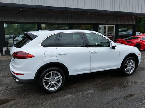 2016 Porsche Cayenne AWD 4dr