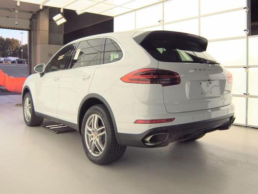 2016 Porsche Cayenne AWD 4dr