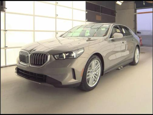 2024 BMW 530 i xDrive