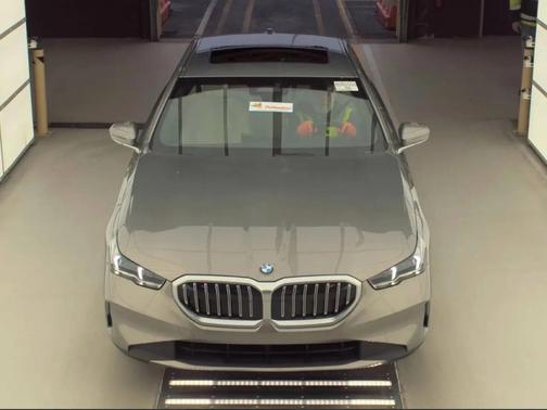 2024 BMW 530 i xDrive