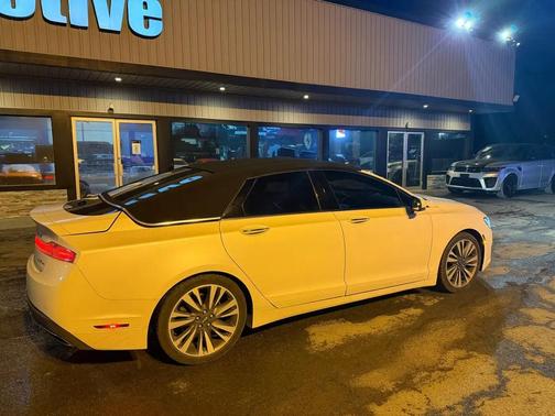 2017 Lincoln MKZ Base