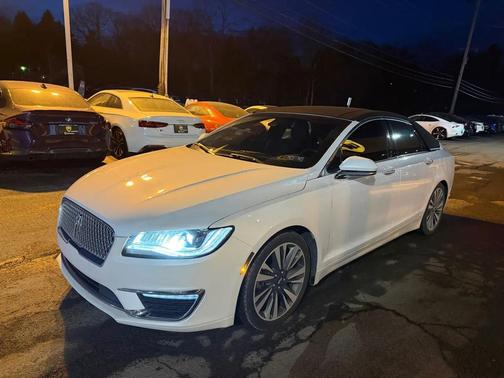 2017 Lincoln MKZ Base