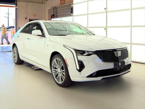 2022 Cadillac CT4 Premium Luxury