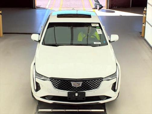 2022 Cadillac CT4 Premium Luxury