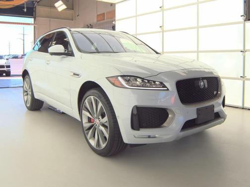 2019 Jaguar F-PACE S