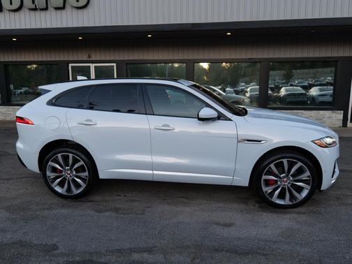 2019 Jaguar F-PACE S
