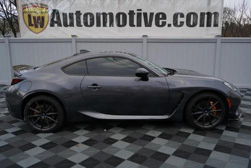 2024 Subaru BRZ tS