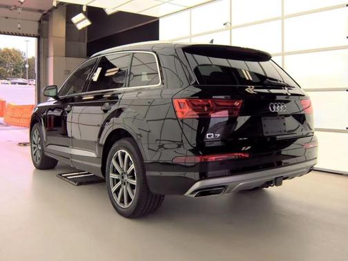 2019 Audi Q7 45 Premium