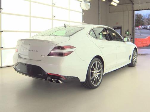 2023 Genesis G70 2.0T AWD