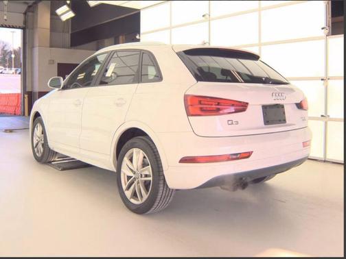 2017 Audi Q3 2.0T Premium