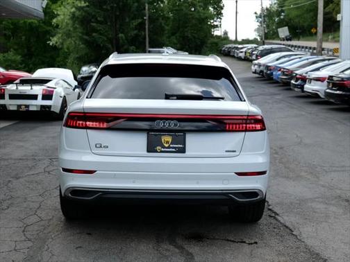 2022 Audi Q8 55 Premium Plus
