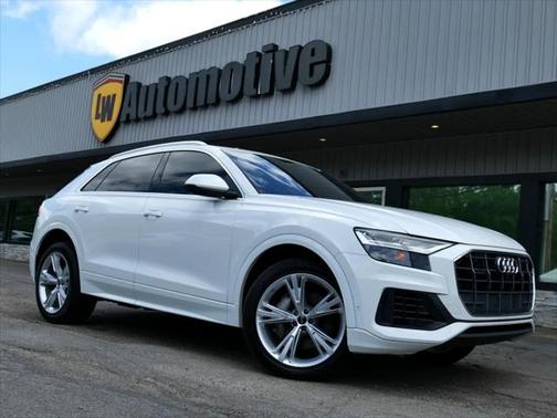 2022 Audi Q8 55 Premium Plus