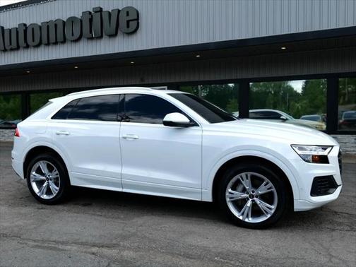 2022 Audi Q8 55 Premium Plus