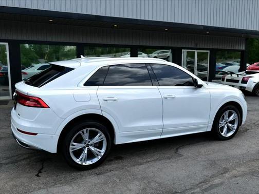 2022 Audi Q8 55 Premium Plus