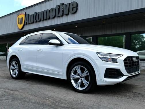 2022 Audi Q8 55 Premium Plus