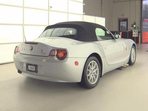 2004 BMW Z4 2.5i Roadster