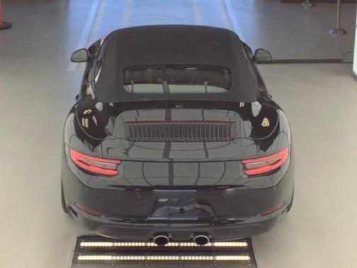 2019 Porsche 911 Carrera