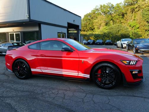 2022 Ford Shelby GT500 Base