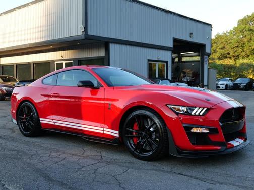 2022 Ford Shelby GT500 Base